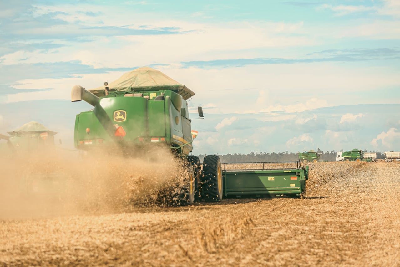Combine harvester and its carbon footprint